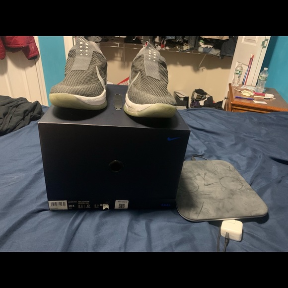 Nike adapt bb size 10.5 8/10 condition - Picture 4 of 5